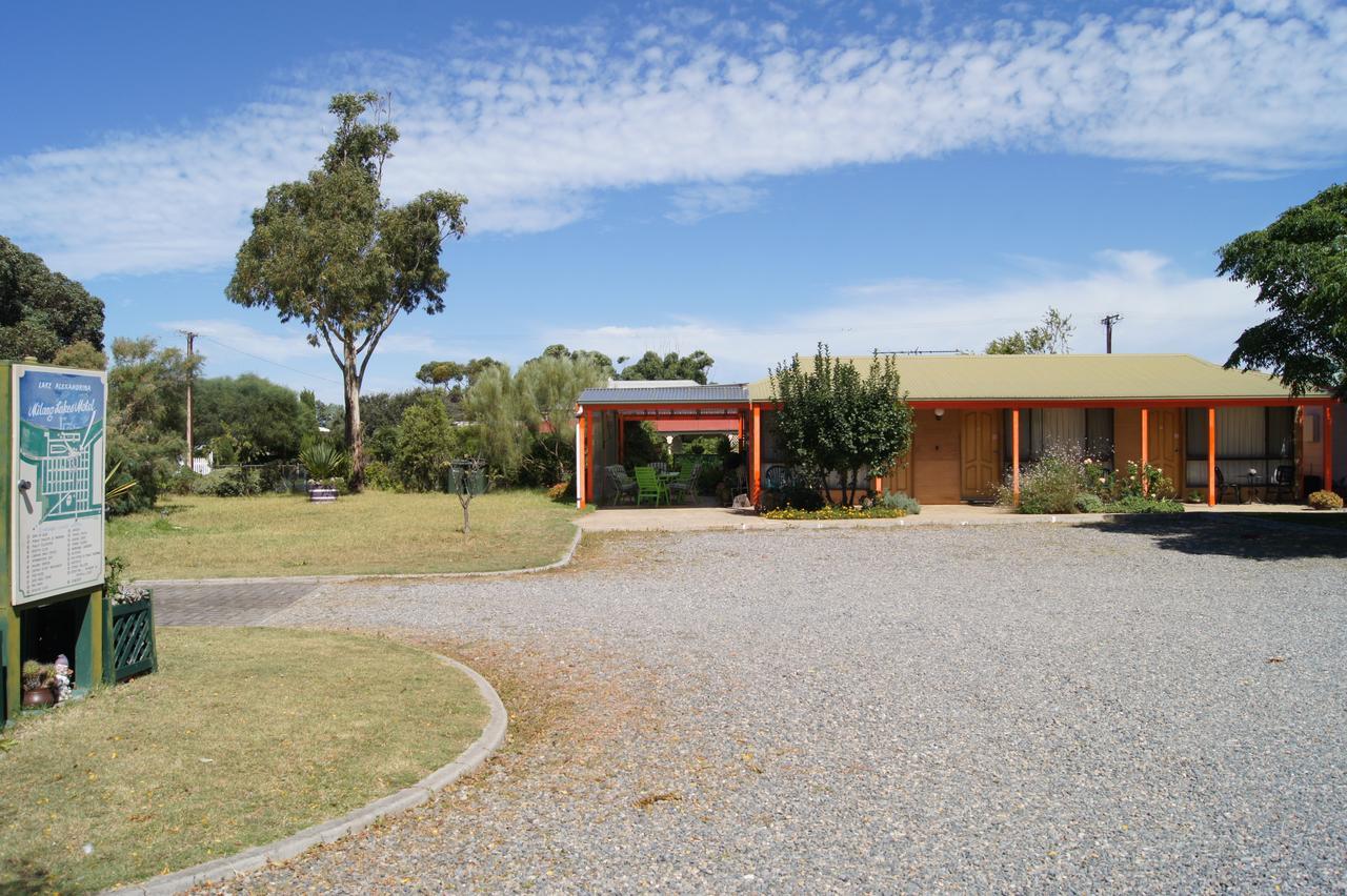 Milang Lakes Motel Exterior photo