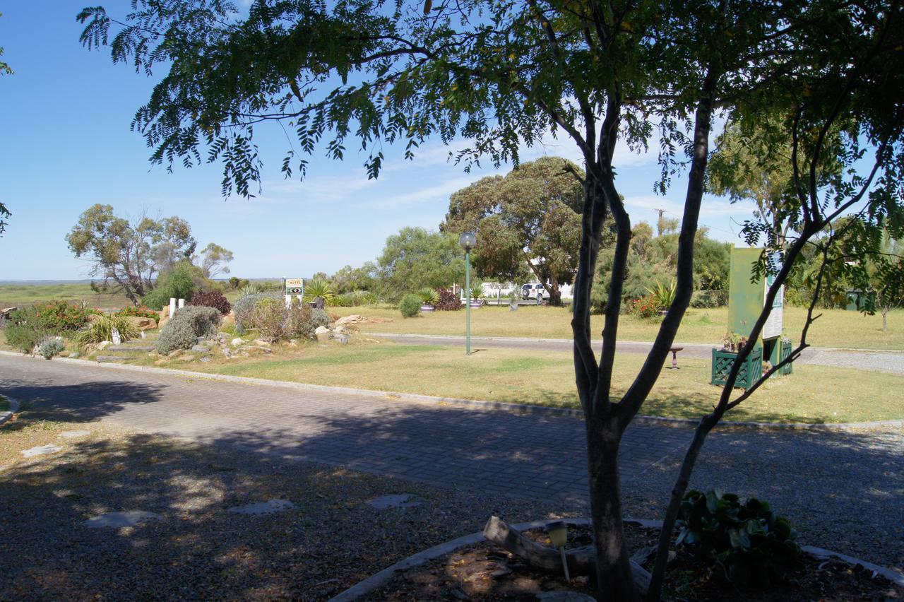 Milang Lakes Motel Exterior photo